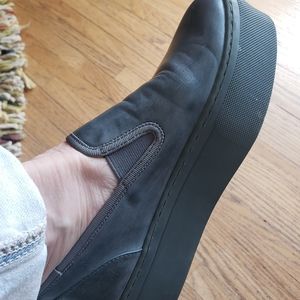 nevereven platform sneaker